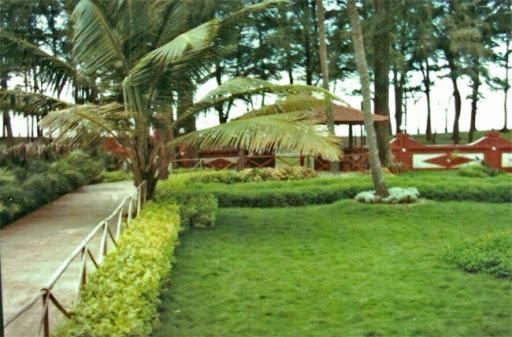 Seawoods Beach Hotel Dahanu Luaran gambar