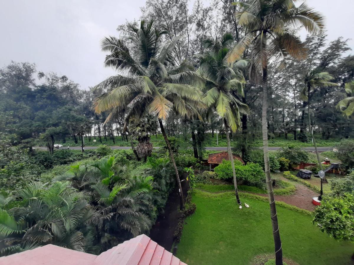 Seawoods Beach Hotel Dahanu Luaran gambar